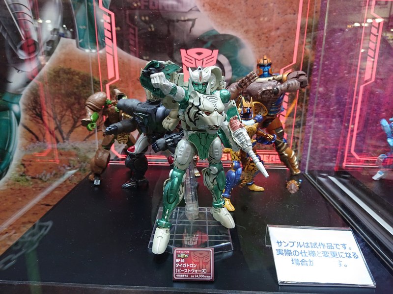 Winter Wonderfest 2020   MP 50 Beast Wars Masterpiece Tigatron Photo Roundup 05 (5 of 9)